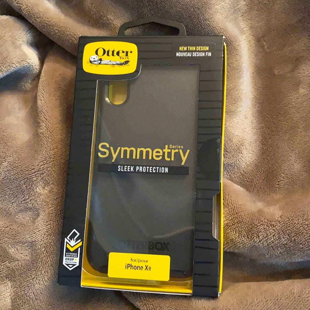 *NEW OtterBox Symmetry for iPhone XR